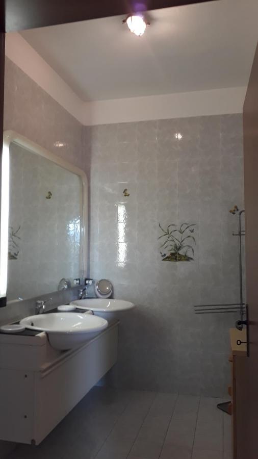 Bellavista Beachfront Apartments เควร์ชาเนลลา ภายนอก รูปภาพ